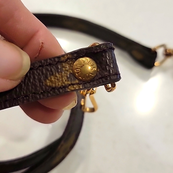 Authentic Louis Vuitton strap perfect for pouchette or small pouch - Picture 7 of 8